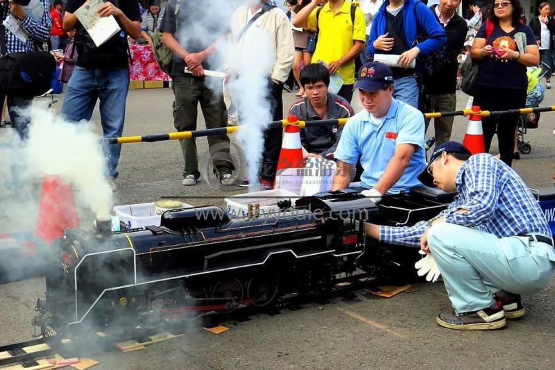 軌道小火車(chē)游樂(lè)設(shè)備